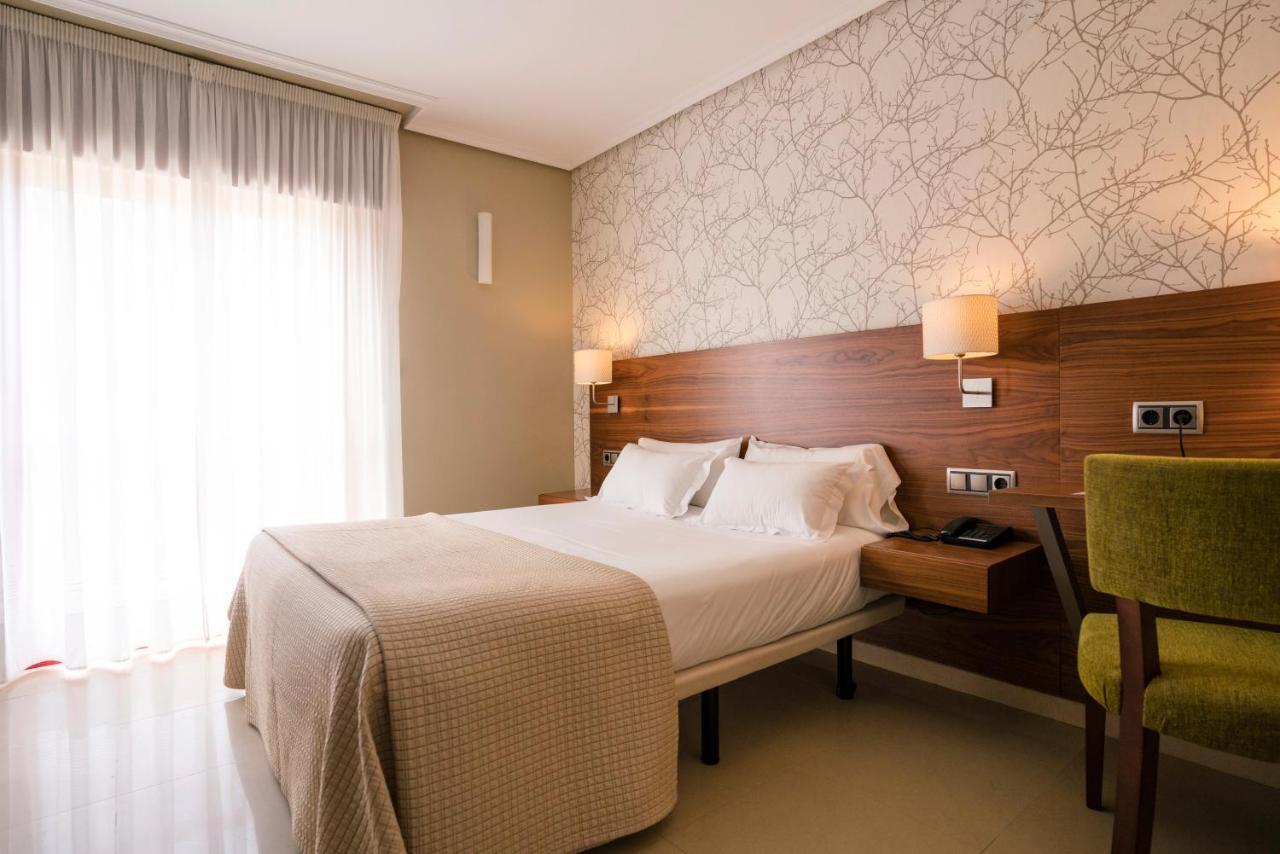 Hotel Piramide Portonovo Zewnętrze zdjęcie