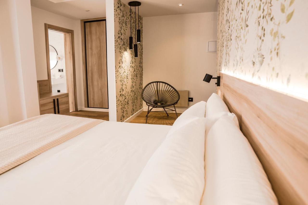 Hotel Piramide Portonovo Zewnętrze zdjęcie